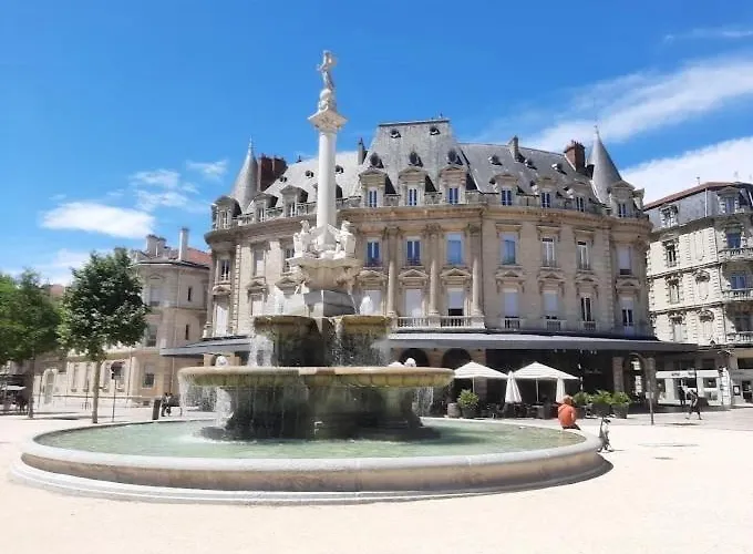 Appartement Hyper Centre De - N43 *